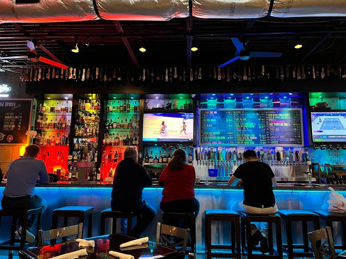 The Tipsy Boar restaurant in Hollywood - photo 3