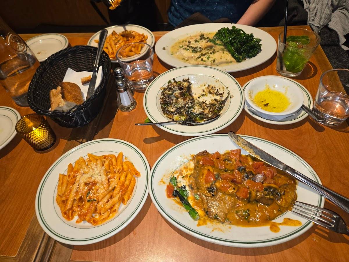 Rocco's Cafe restaurant in San Francisco - photo 5