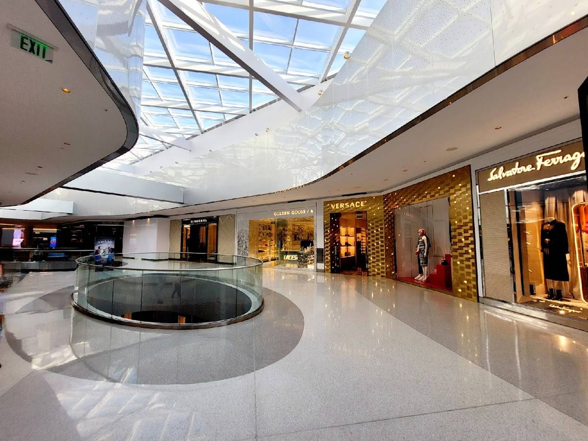 Beverly Center restaurant in Los Angeles - photo 2