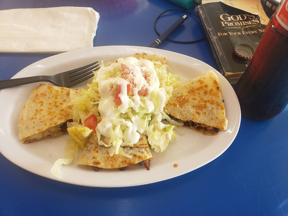 Que Ricos Fresh Mexican Kitchen restaurant in Los Angeles - photo 5