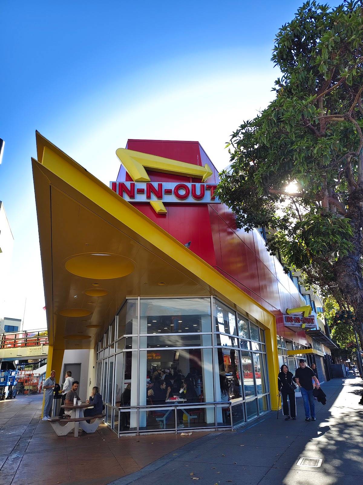 In-N-Out Burger restaurant in San Francisco - photo 4