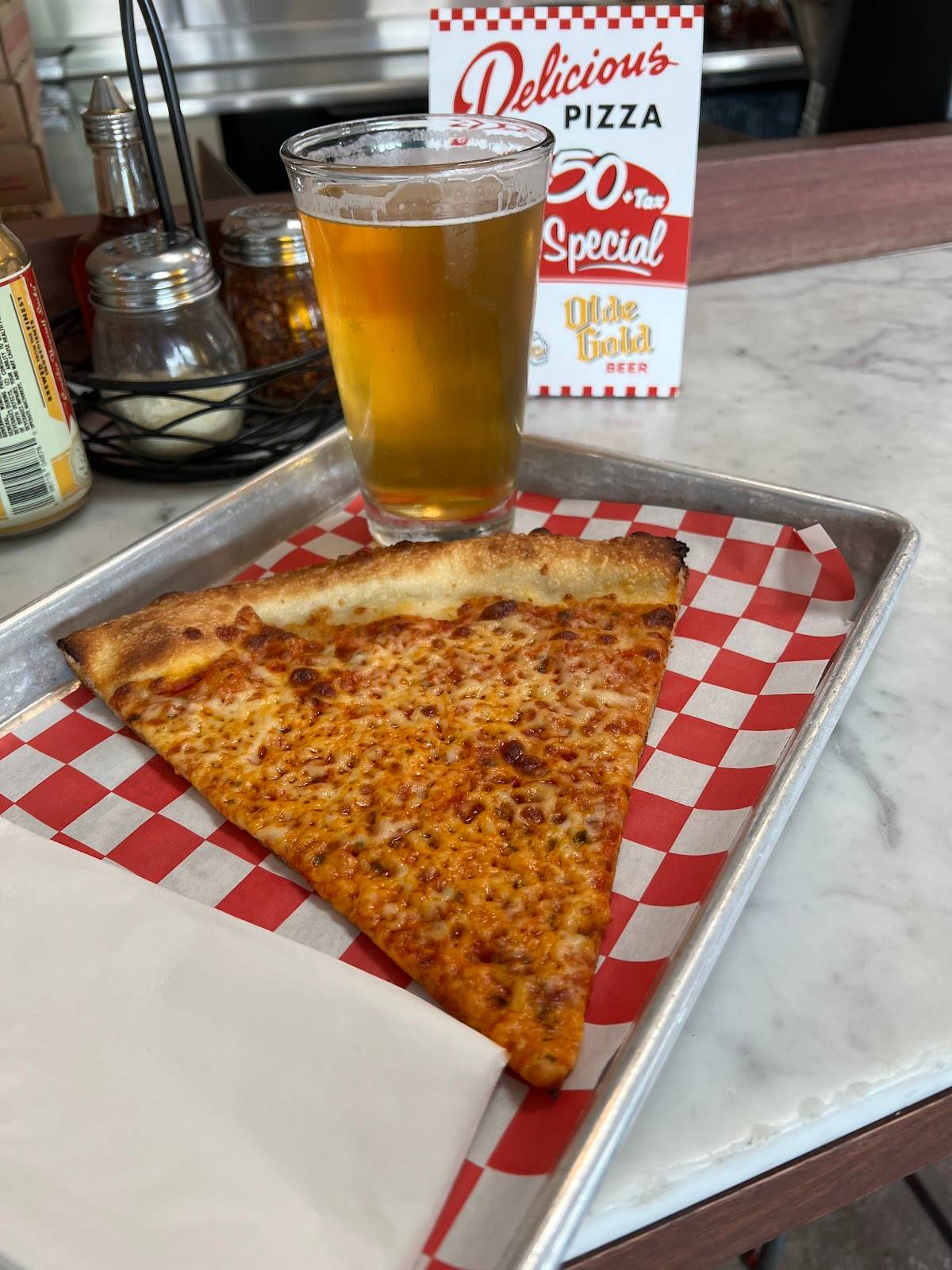 Delicious Pizza restaurant in Los Angeles - photo 4