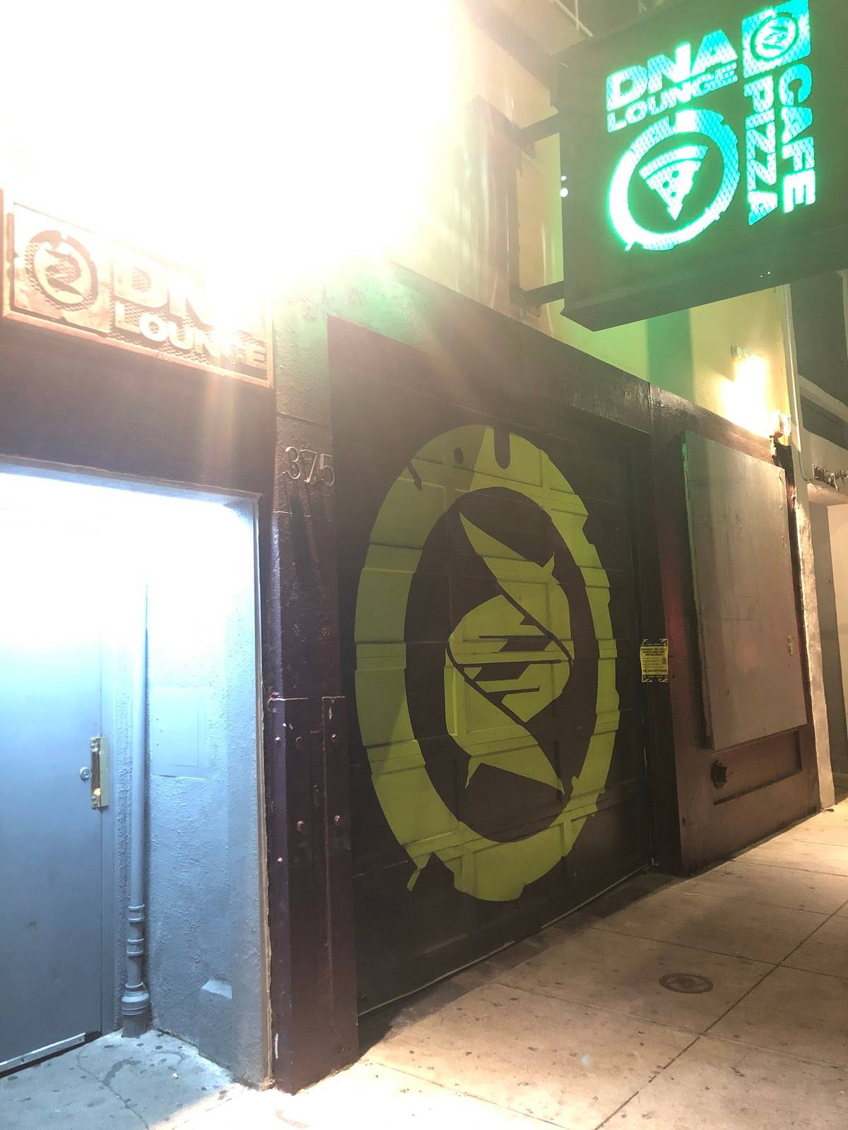 DNA Lounge restaurant in San Francisco - photo 5