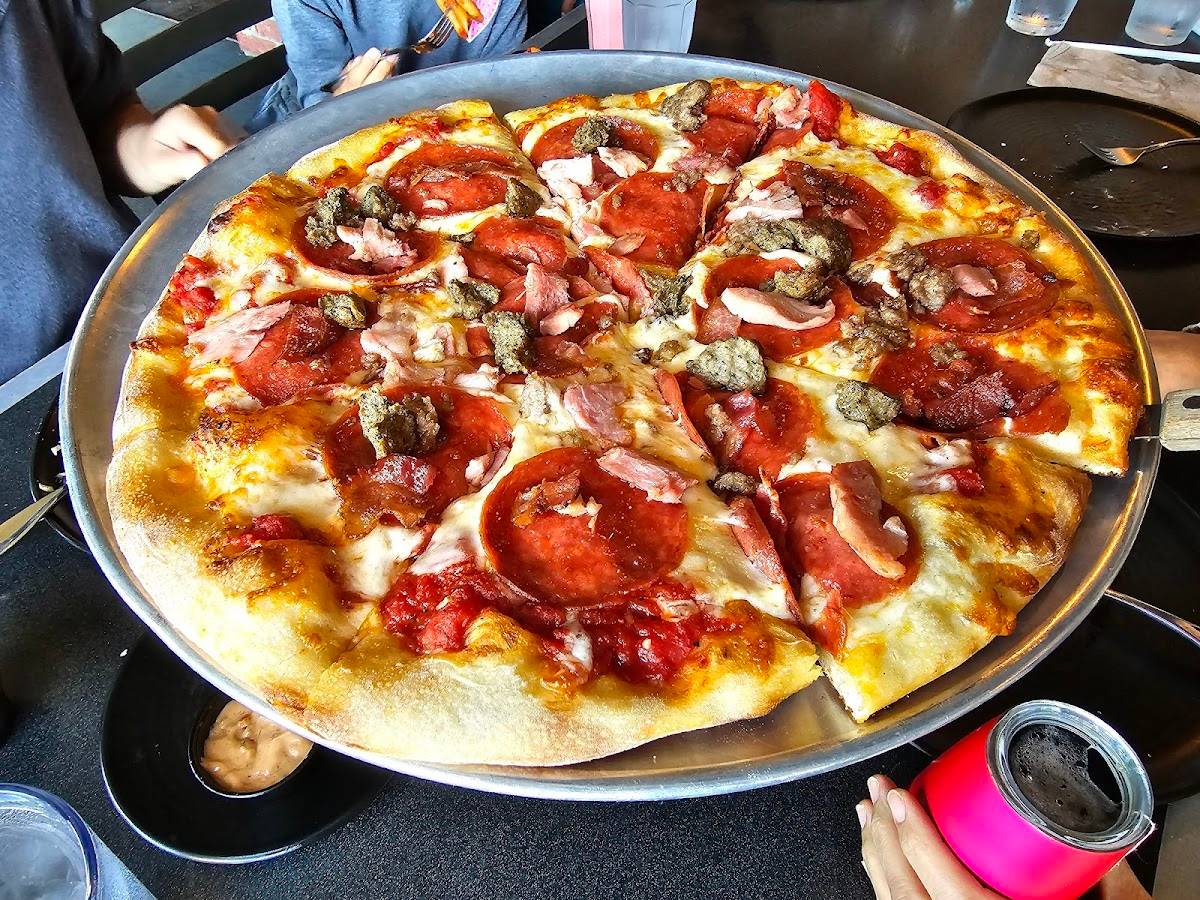 The Rock Wood Fired Pizza restaurant in Lynnwood - photo 3