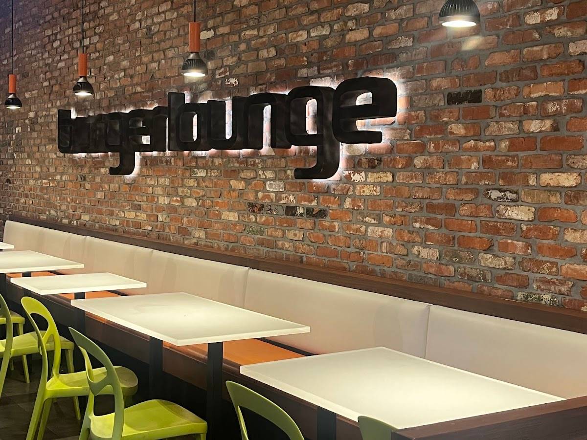 Burger Lounge restaurant in San Diego - photo 4