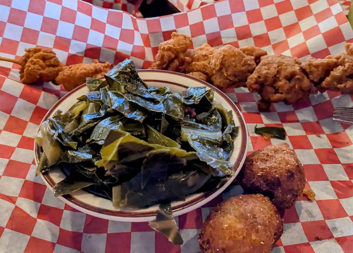 M&M's Southern Café restaurant in Sparks - photo 3