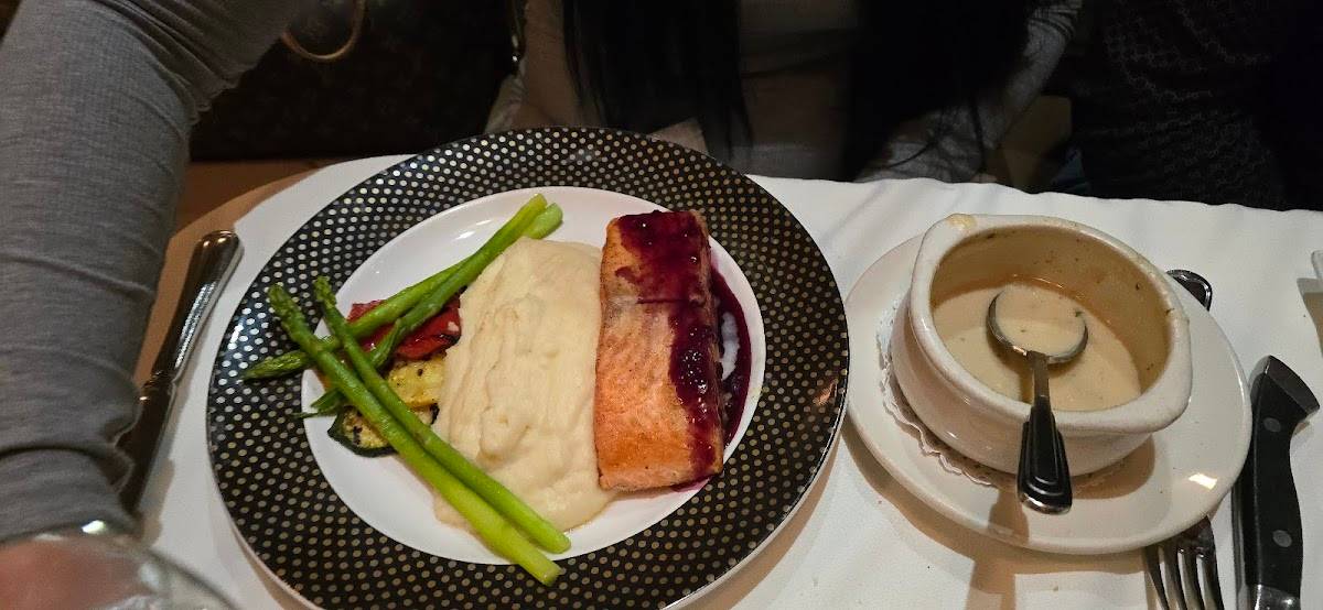 Bricks restaurant in Reno - photo 3