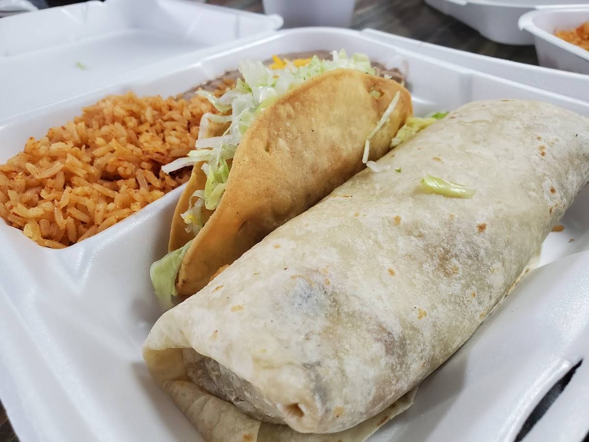 La Posada Mexican Grill restaurant in Redmond - photo 2