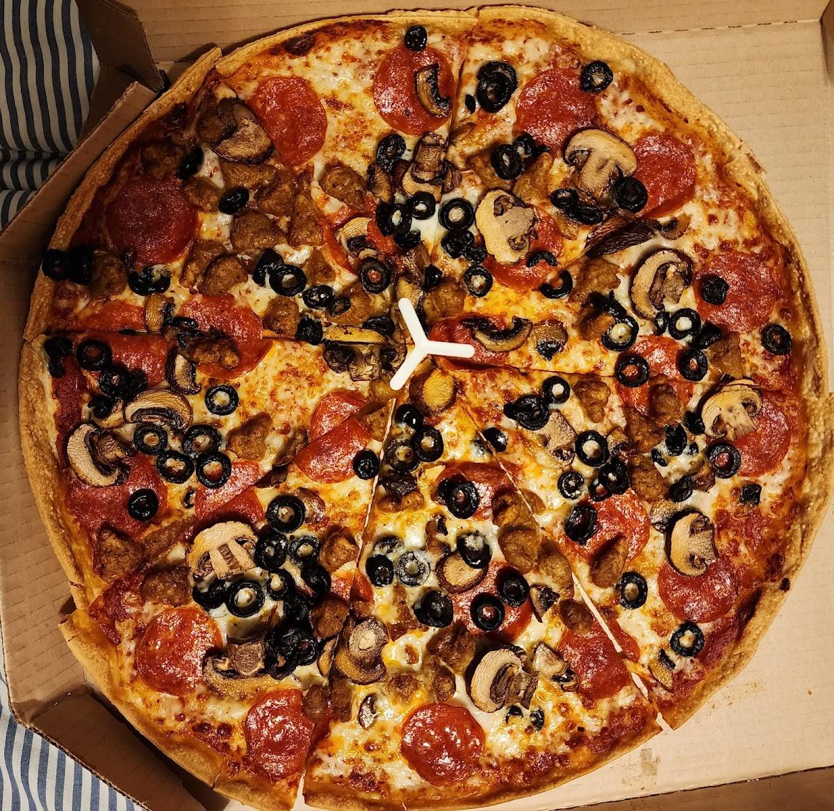 Pizza Hut restaurant in Prineville - photo 4