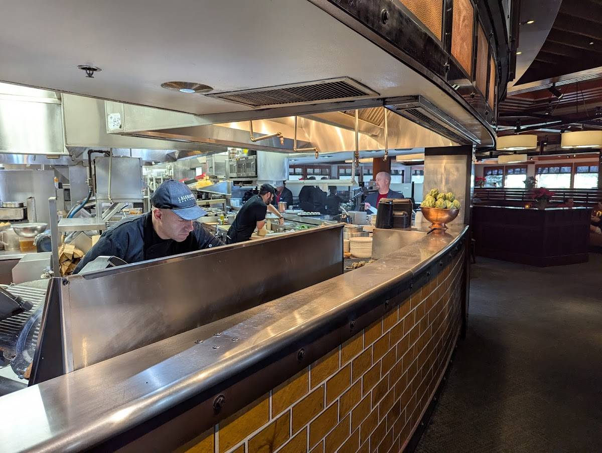 J. Alexander's Restaurant restaurant in Centennial - photo 4