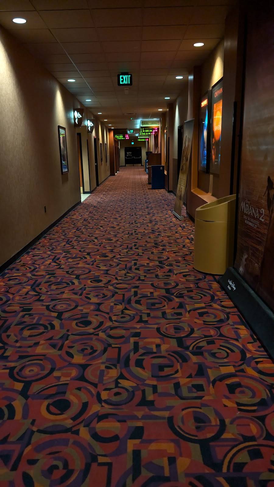 Cinemark Cedar Park restaurant in Cedar Park - photo 3