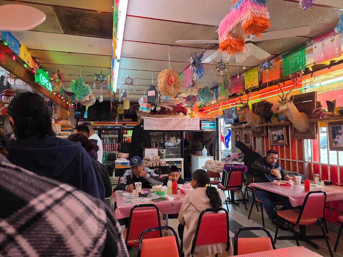 Taqueria Laredo restaurant in Houston - photo 5