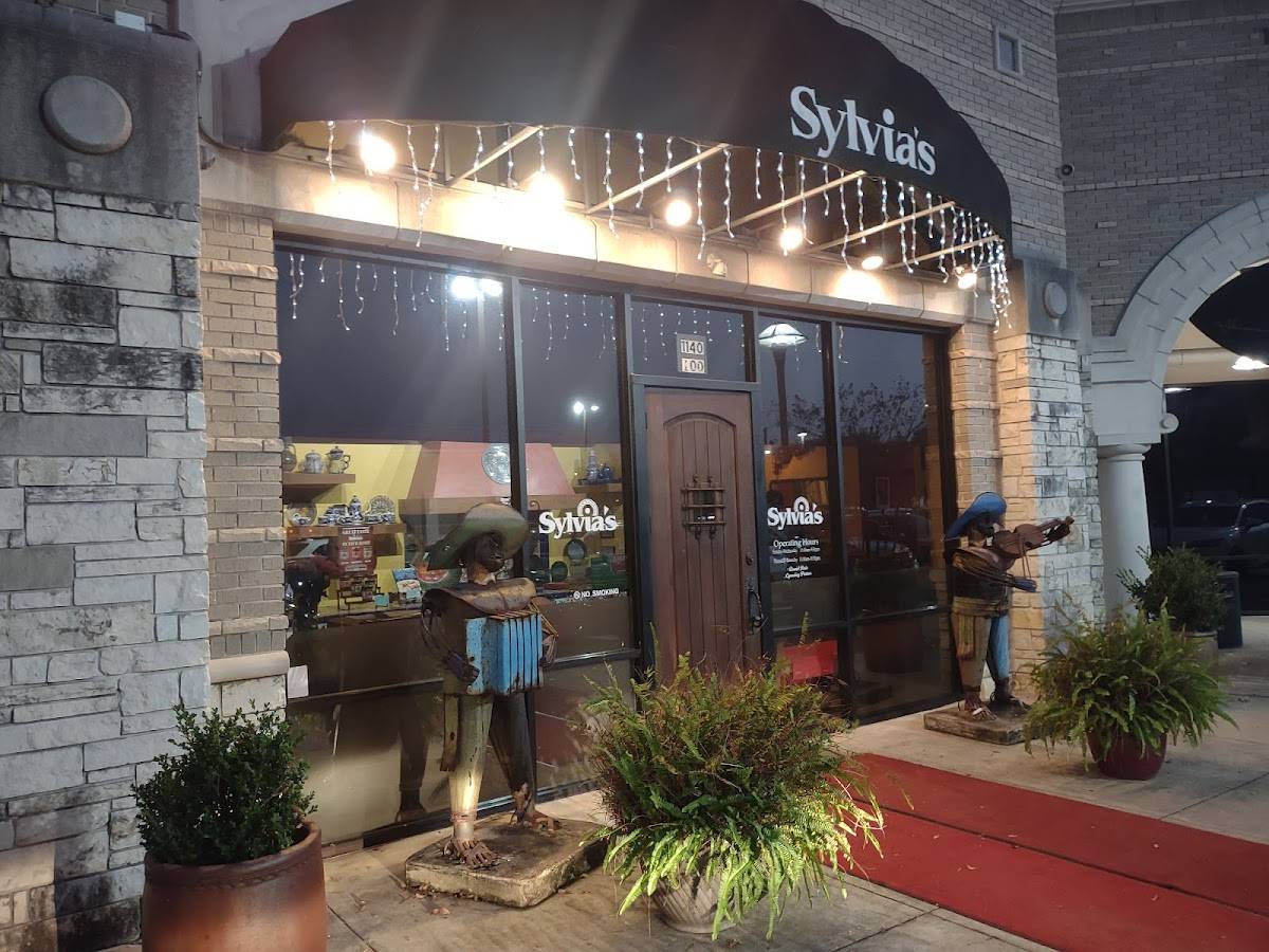 Sylvia's Enchilada Kitchen restaurant in Houston - photo 5