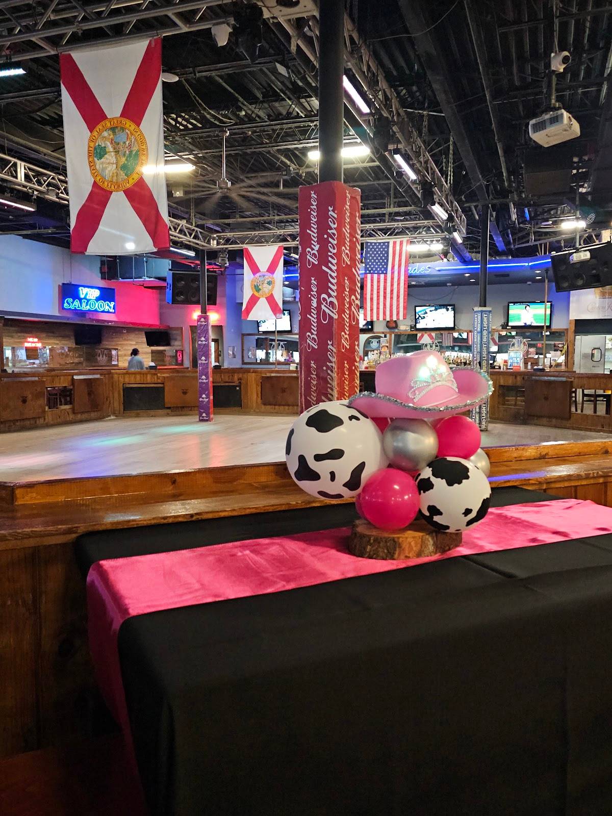 Renegades Country Bar & Grill restaurant in West Palm Beach - photo 4