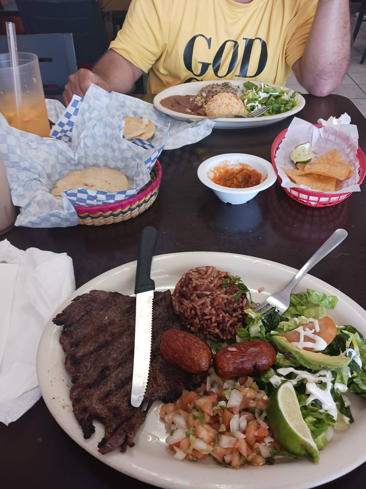 Pupusas Y Antojitos Julia restaurant in Houston - photo 4