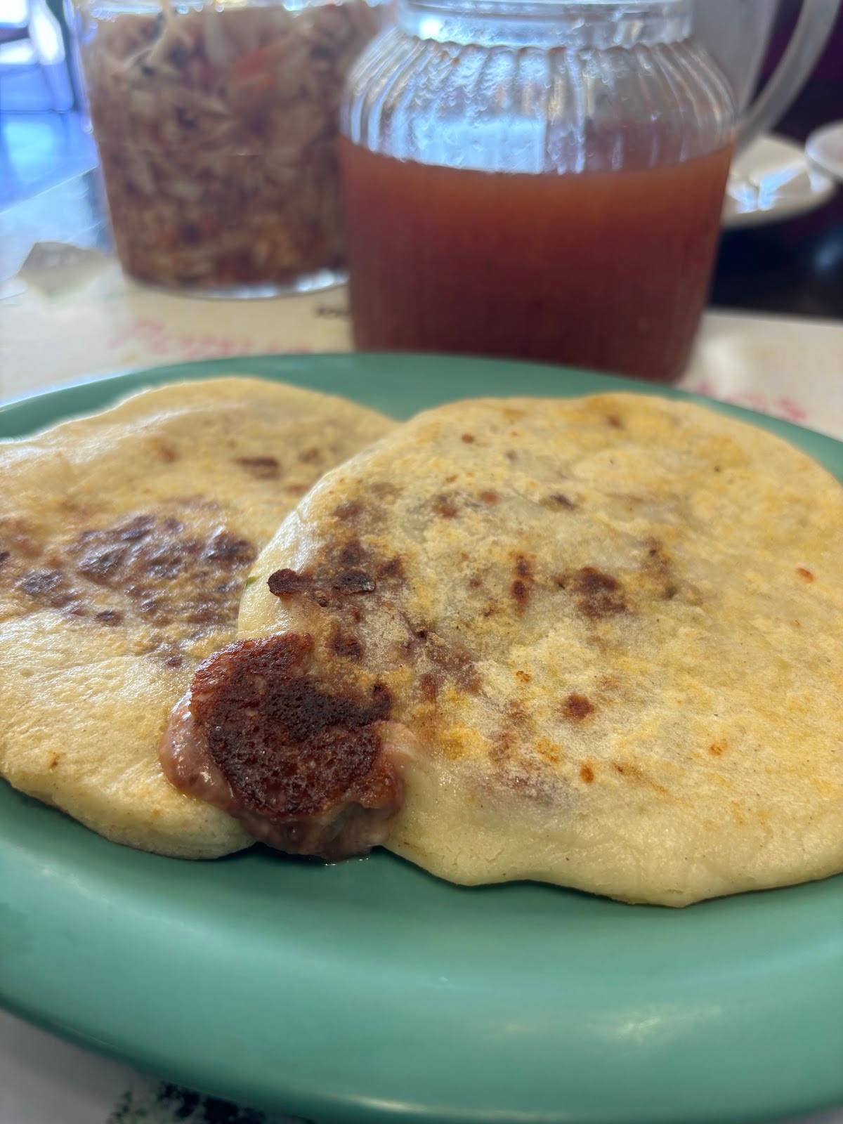 Pupusas Y Antojitos Julia restaurant in Houston - photo 5