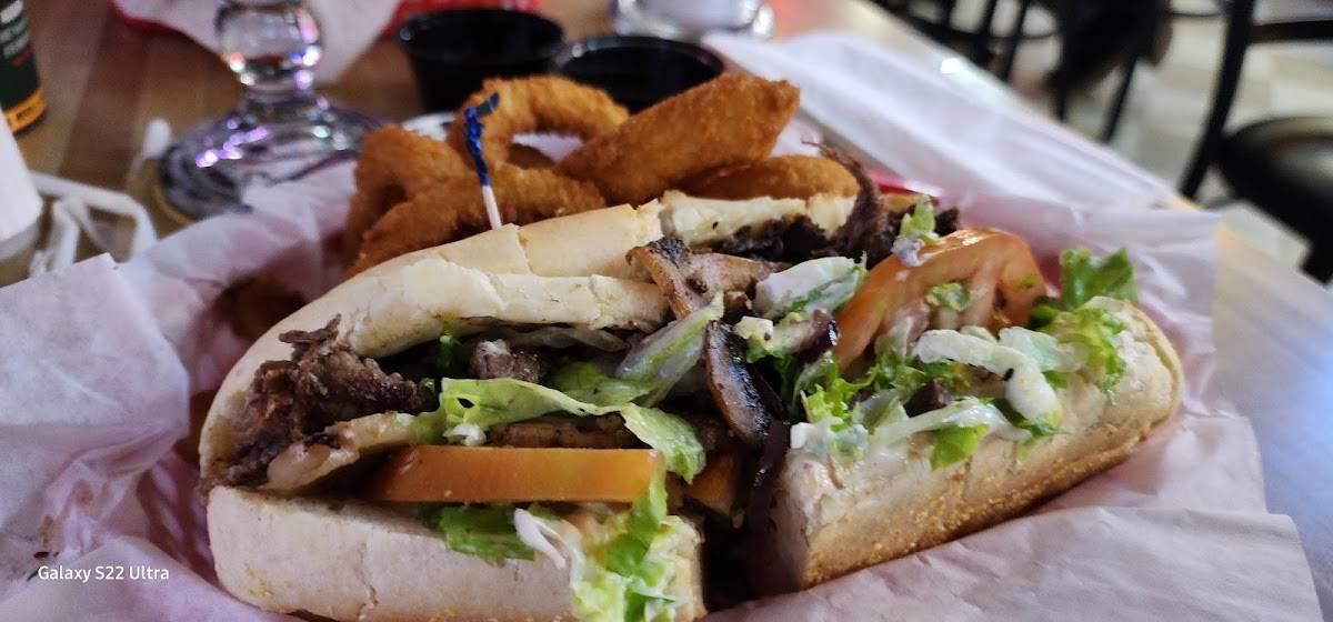 Cronies Sports Grill restaurant in Simi Valley - photo 2