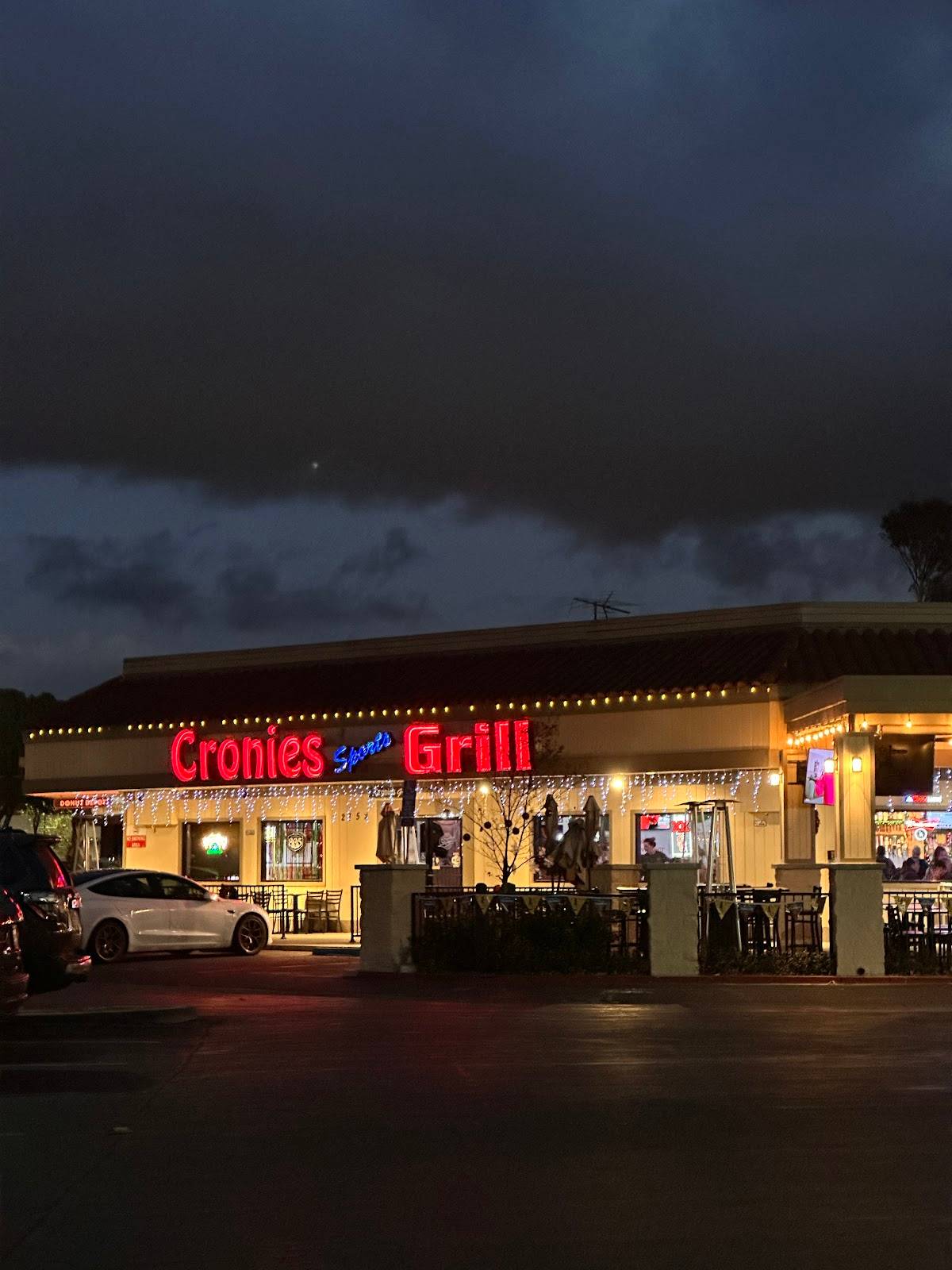 Cronies Sports Grill restaurant in Simi Valley - photo 5
