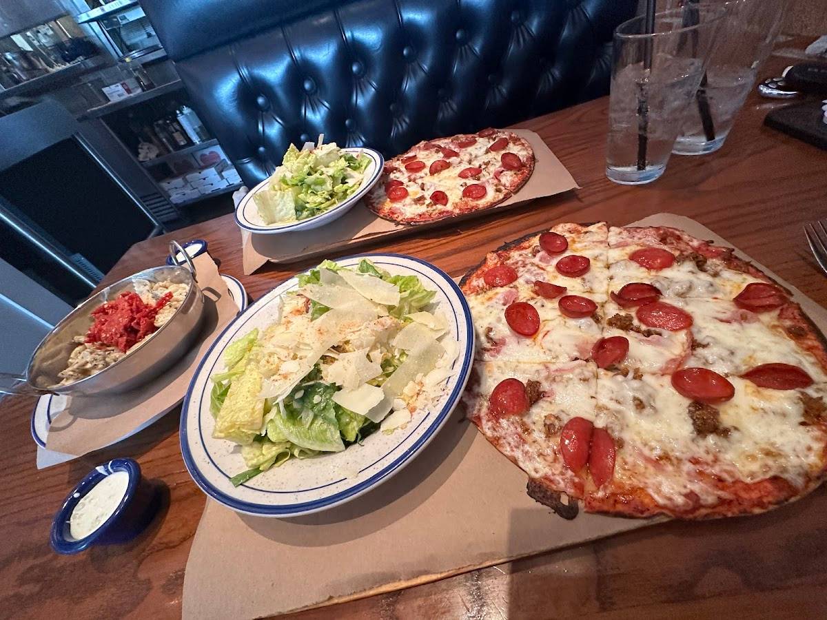Eno's Pizza Tavern restaurant in Dallas - photo 3