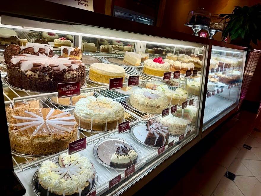 The Cheesecake Factory restaurant in Aventura - photo 2