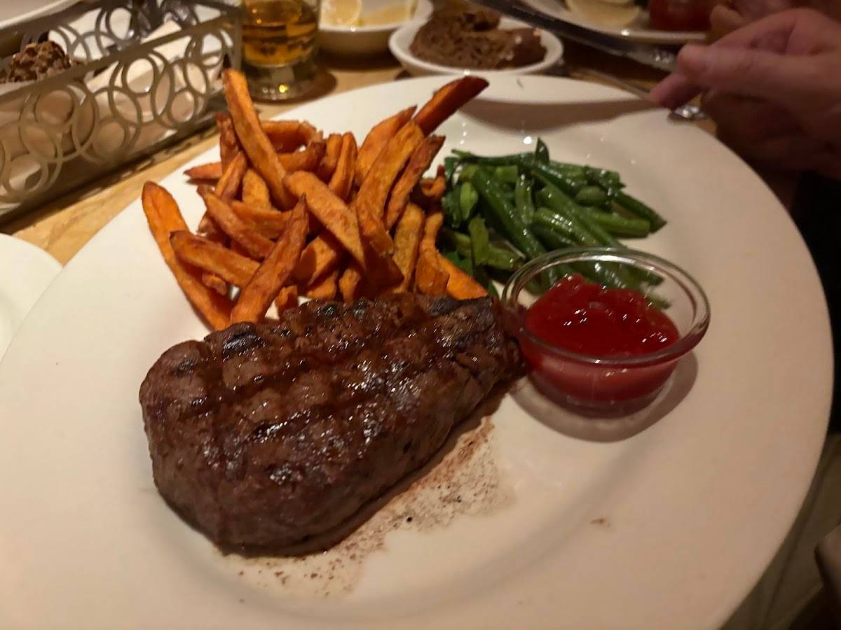 The Cheesecake Factory restaurant in Aventura - photo 4