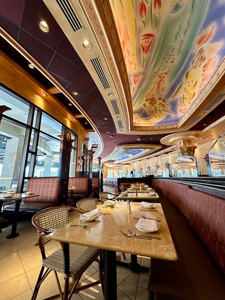 The Cheesecake Factory restaurant in Aventura - photo 5