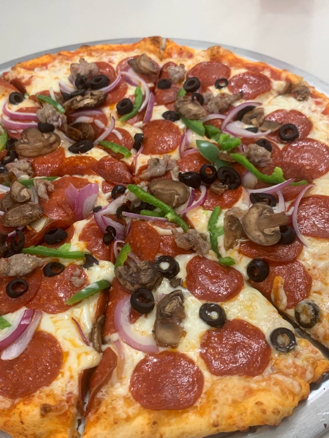 bigfoot pizza restaurant in Coarsegold - photo 2