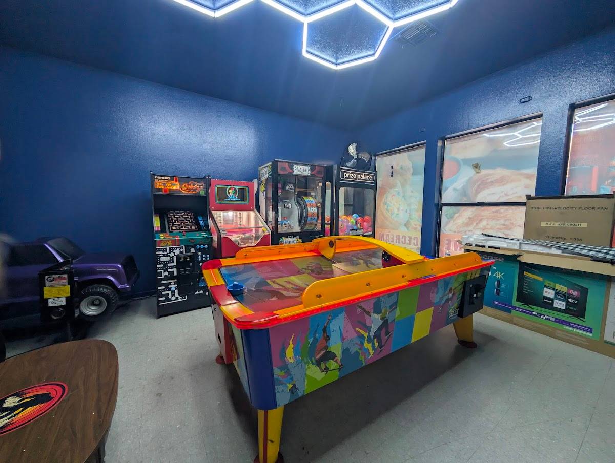 bigfoot pizza restaurant in Coarsegold - photo 4