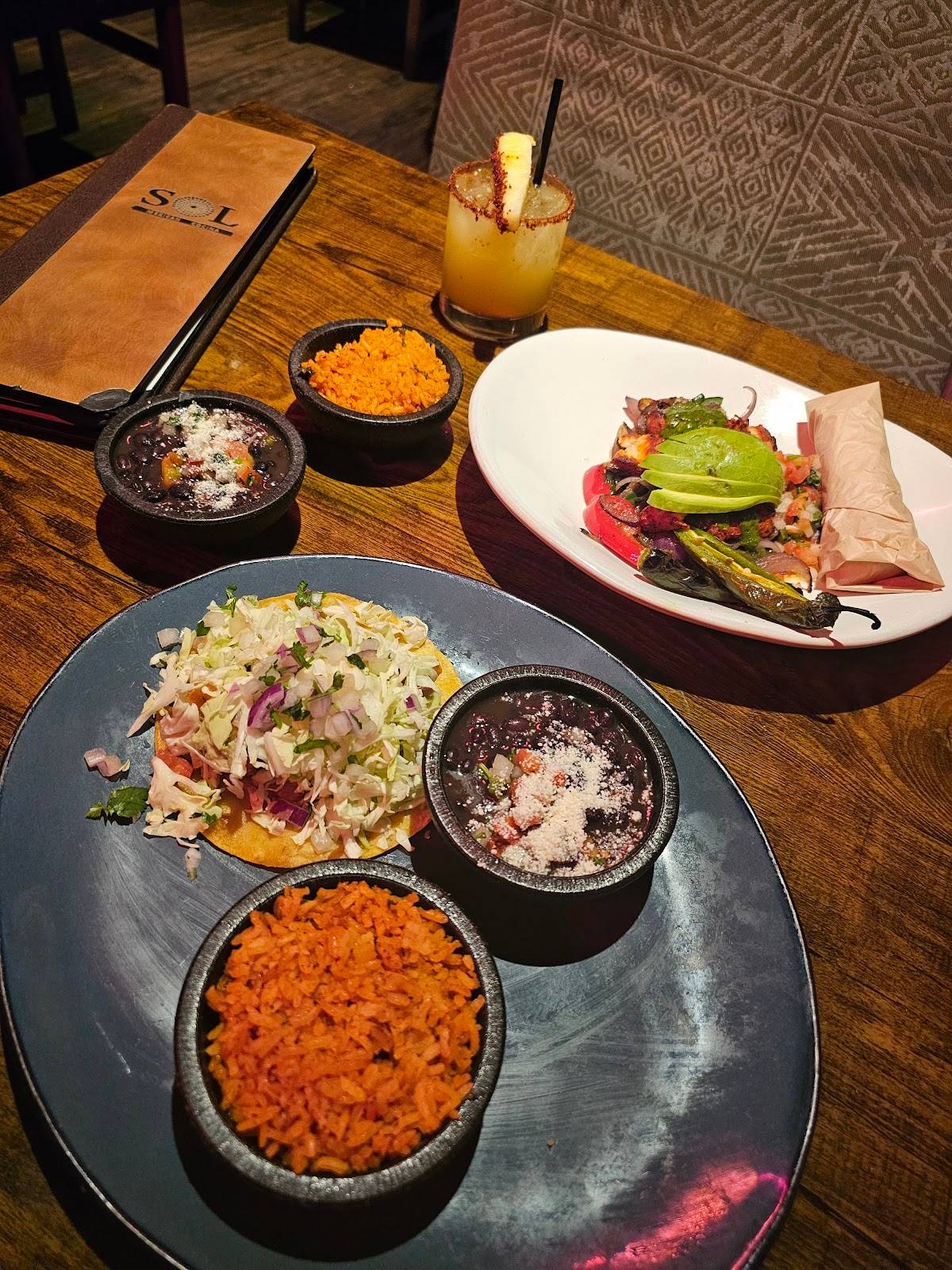 SOL Mexican Cocina restaurant in Los Angeles - photo 3