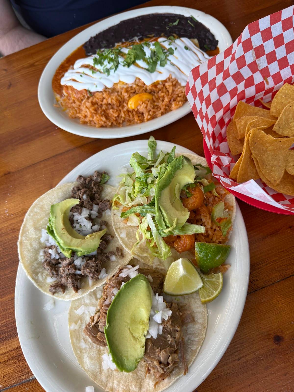 El Chupacabra Alki restaurant in Seattle - photo 3