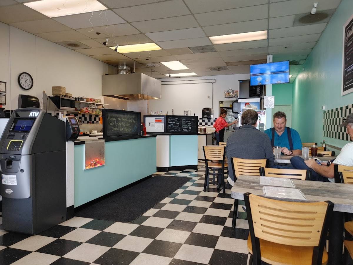 Debbie Sue’s Cafe restaurant in Prineville - photo 4