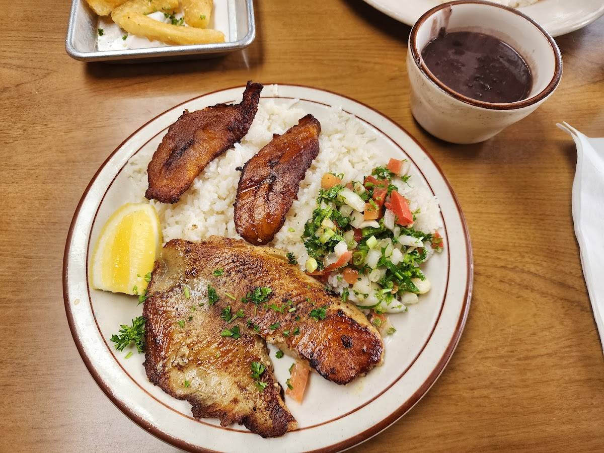 Cafe Brasil restaurant in Los Angeles - photo 2