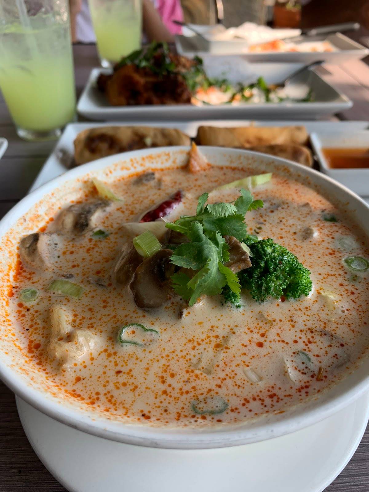 Swanya Thai Cuisine restaurant in Culver City - photo 5