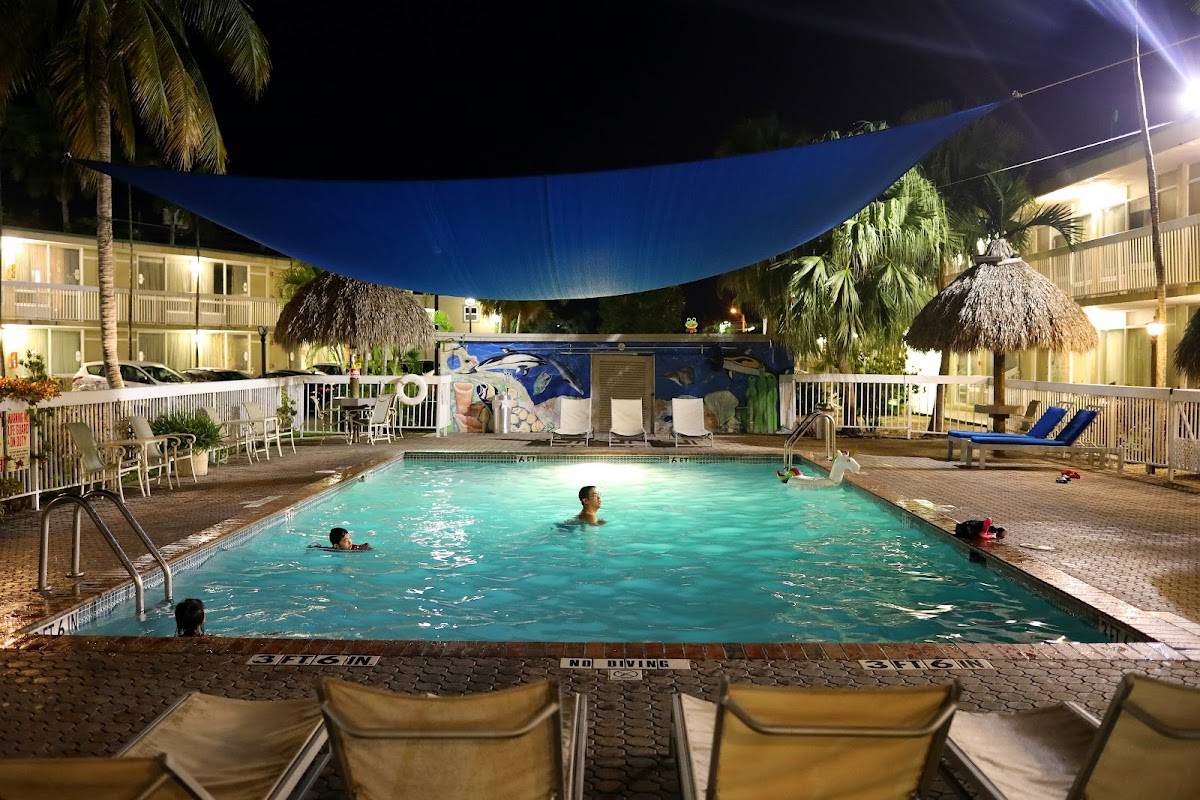Floridian Hotel restaurant in Homestead - photo 3