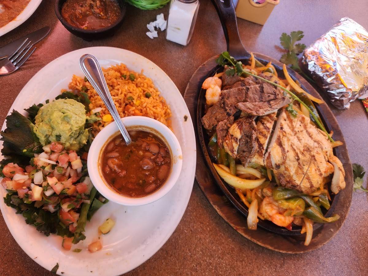 Casa Guadalajara restaurant in San Diego - photo 3