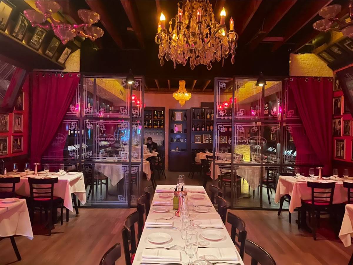 Cafe Prima Pasta restaurant in Miami Beach - photo 3