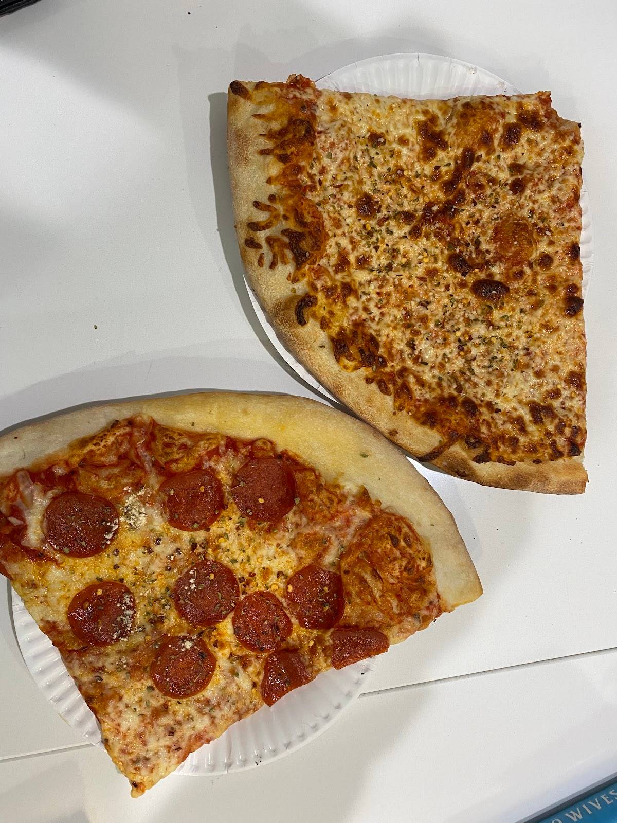 DUPONT PIZZA restaurant in Washington - photo 4