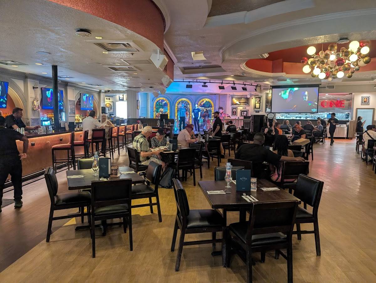 Hard Rock Cafe restaurant in Miami - photo 5
