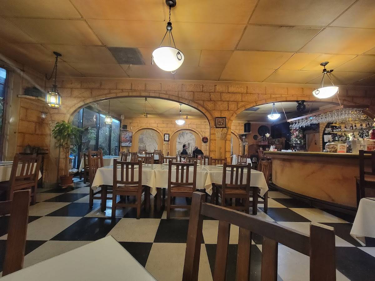 Marouch Restaurant restaurant in Los Angeles - photo 3