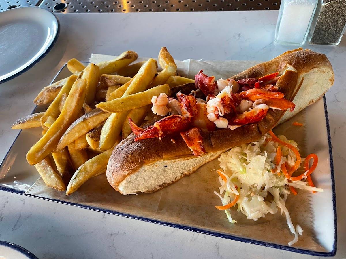 Legal Sea Foods - Long Wharf restaurant in Boston - photo 4