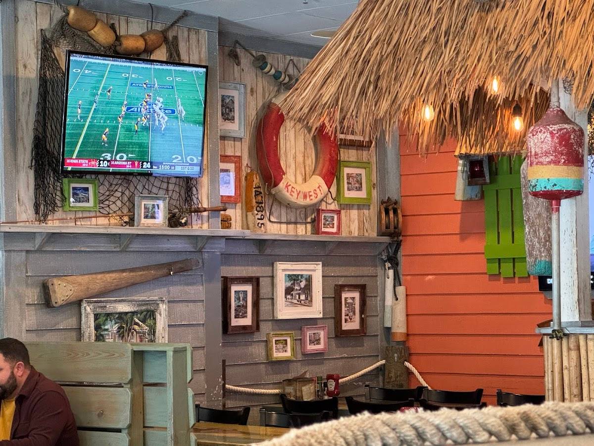 Hurricane Grill & Wings-Julington Creek restaurant in Jacksonville - photo 5