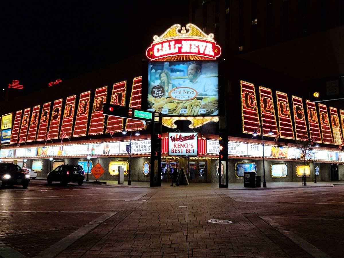 Club Cal Neva restaurant in Reno - photo 2