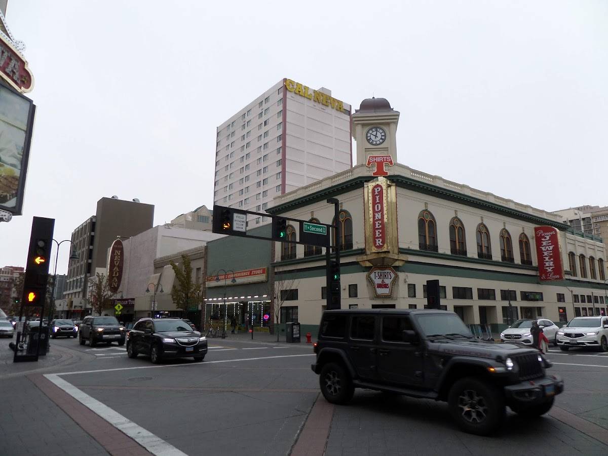 Club Cal Neva restaurant in Reno - photo 4