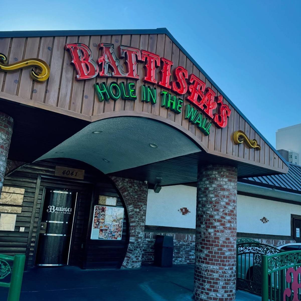 Battista's Hole in the Wall restaurant in Las Vegas - photo 4