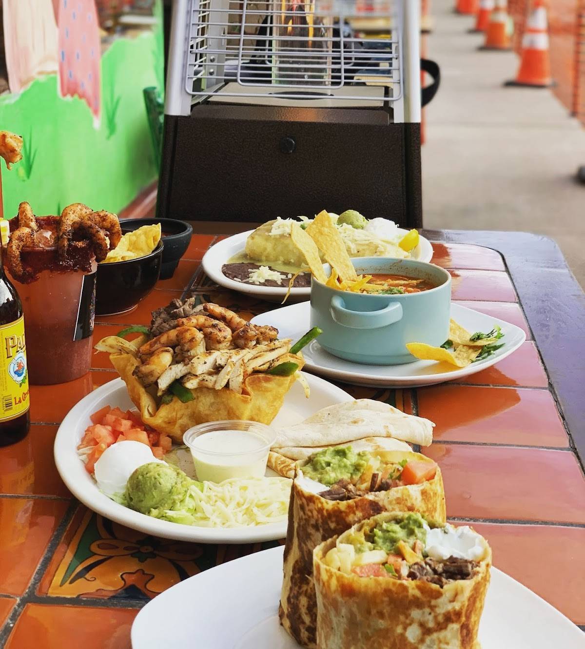 Michael's Grill & Taqueria restaurant in Salinas - photo 2
