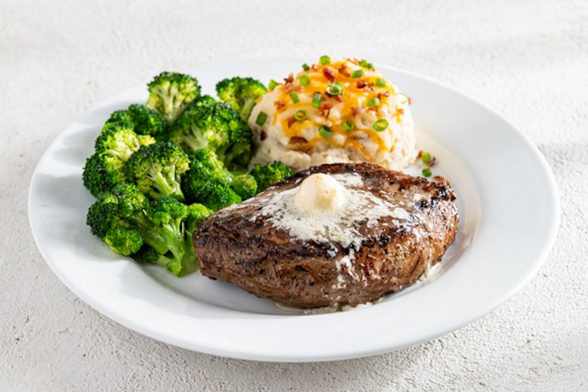 Chili's Grill & Bar restaurant in Rancho Cucamonga - photo 4