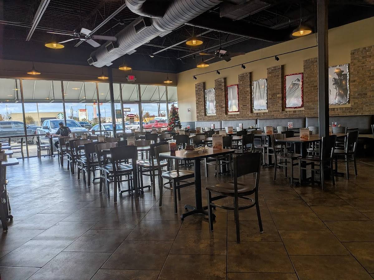 Jason's Deli restaurant in Baytown - photo 3