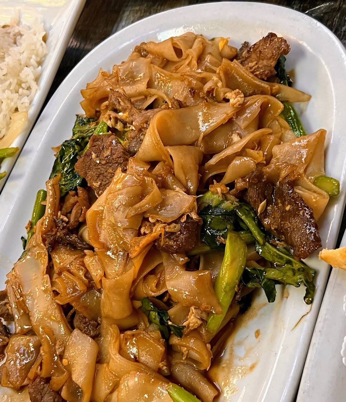 Jade Siam restaurant in Huntington Park - photo 4