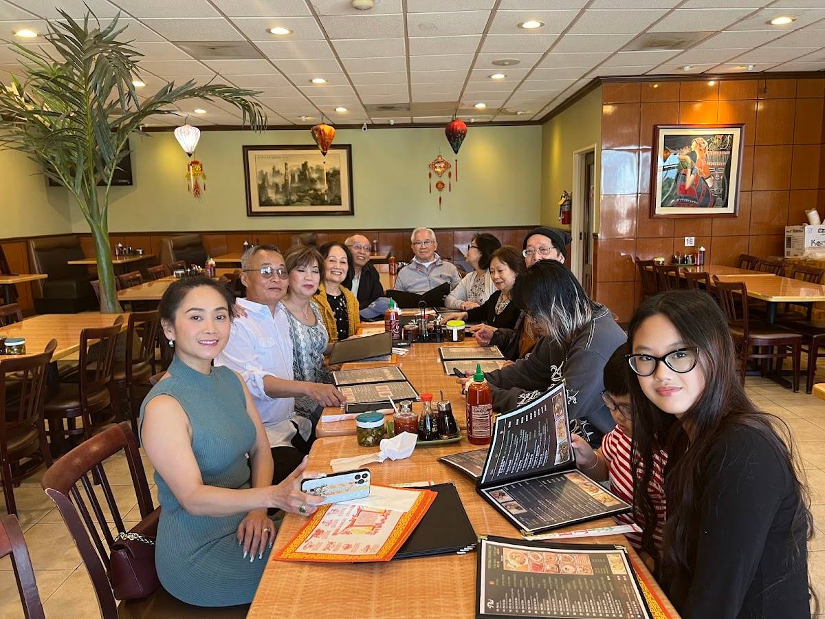 Hòa Bình Restaurant restaurant in Garden Grove - photo 5