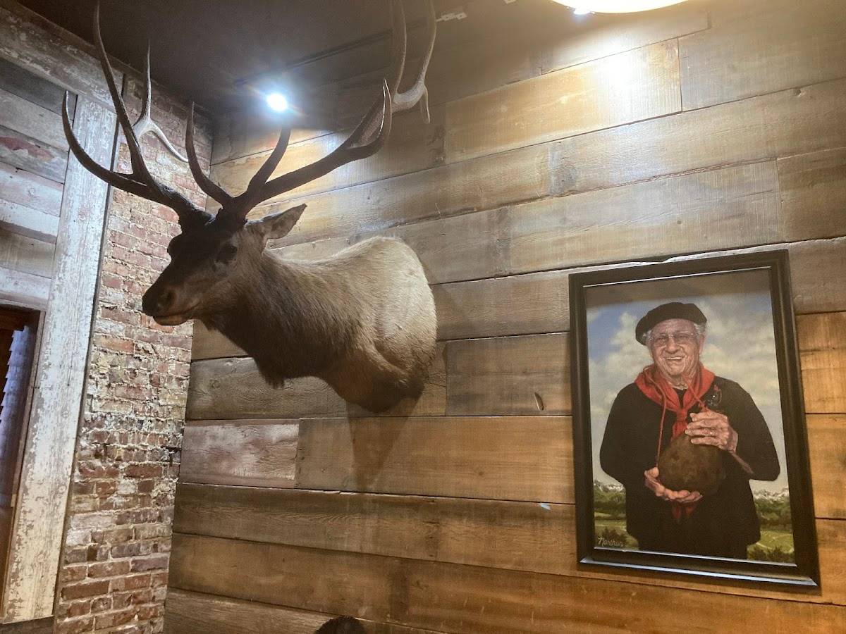 Louis' Basque Corner restaurant in Reno - photo 4